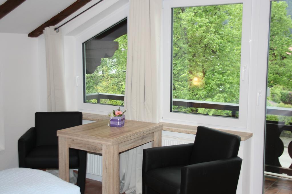 Maisonette Apartment Dhh Zugspitzblick Mit Eigenem Garten Garmisch-Partenkirchen Room photo